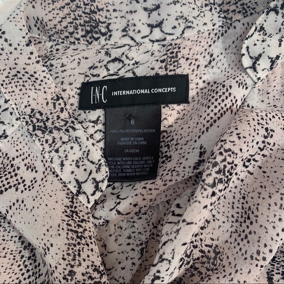 INC🌺FAUX Wrap Reptile Print Grey Long Sleeve Blouse Top Size 6 - Picture 6 of 8